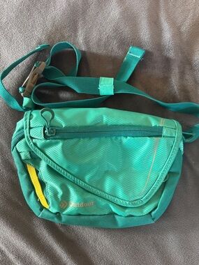 OUTDOOR Marilyn Waist Pack Crossbody Sling Hike Travel Bag Teal Green Fannypack
